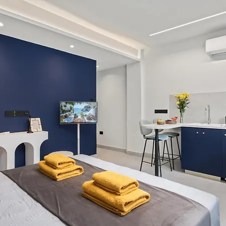 Fatcow Centre Aparthotel 4*