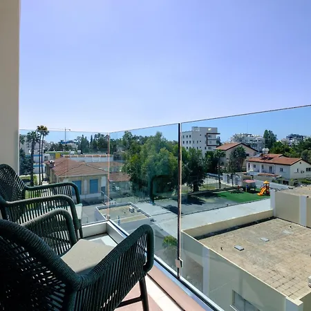 Hotel apartamentowy Fatcow Centre Larnaca