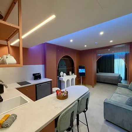 Fatcow Centre Aparthotel Larnaca